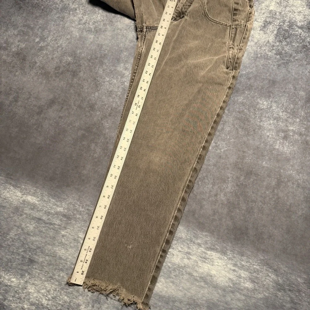 Vtg GUESS Gray Wash‎ Denim Mom Jeans Distressed Frayed Cropped Size 30 x 28